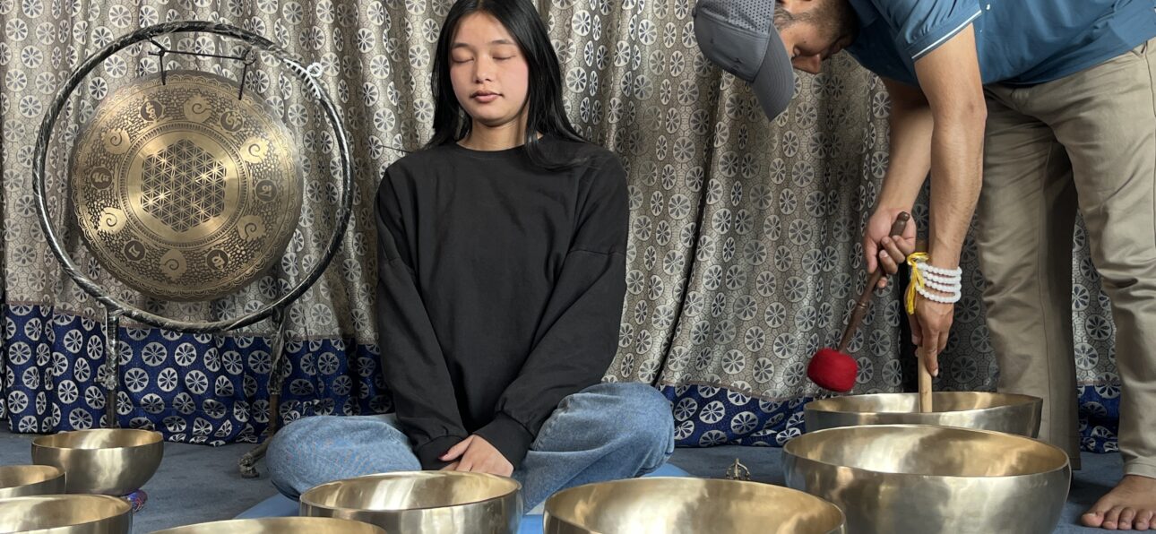 Singing bowls therapy
