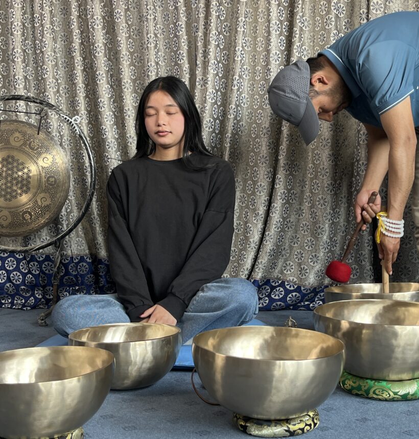Singing bowls therapy